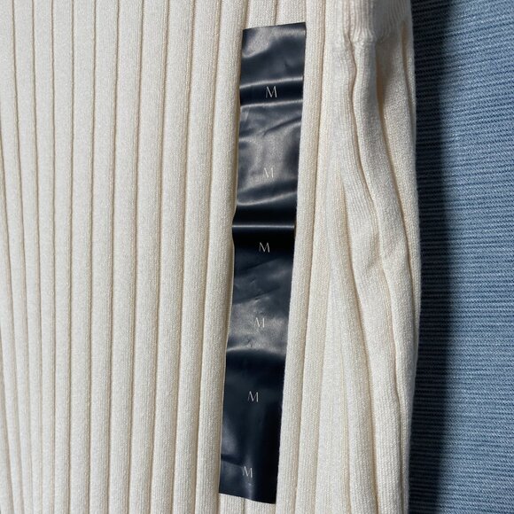 Sleeveless Ribbed Dress Tank - Picture 3 of 4